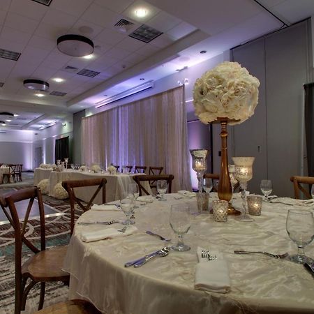 Holiday Inn & Suites Peoria At Grand Prairie By Ihg Ngoại thất bức ảnh