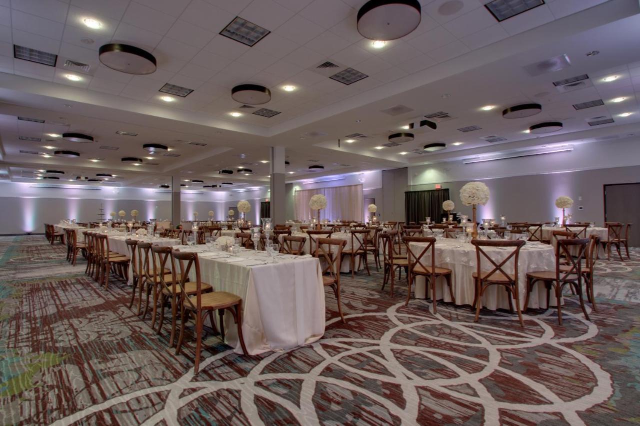 Holiday Inn & Suites Peoria At Grand Prairie By Ihg Ngoại thất bức ảnh