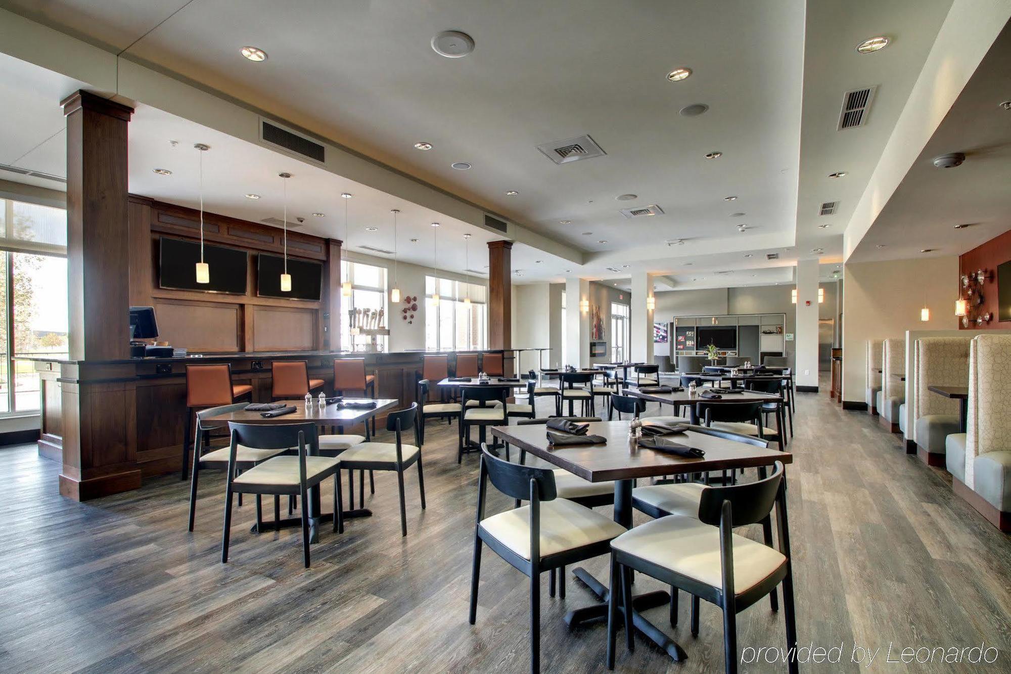 Holiday Inn & Suites Peoria At Grand Prairie By Ihg Ngoại thất bức ảnh