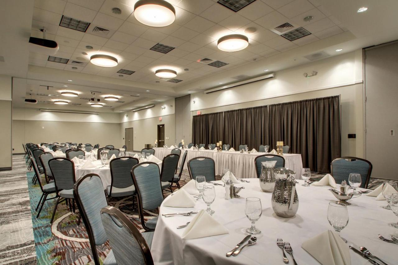 Holiday Inn & Suites Peoria At Grand Prairie By Ihg Ngoại thất bức ảnh
