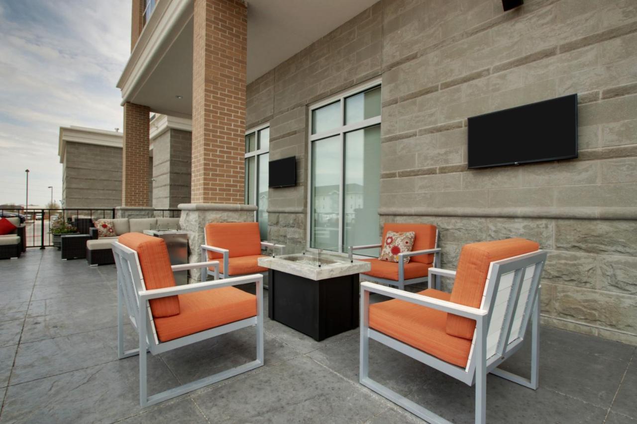 Holiday Inn & Suites Peoria At Grand Prairie By Ihg Ngoại thất bức ảnh