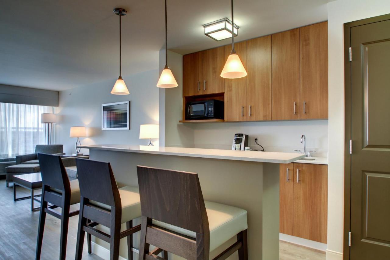 Holiday Inn & Suites Peoria At Grand Prairie By Ihg Ngoại thất bức ảnh